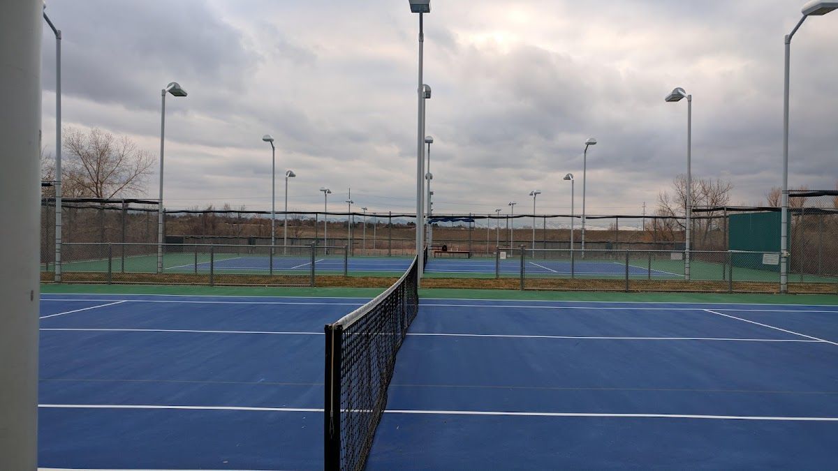 Holly Tennis Center