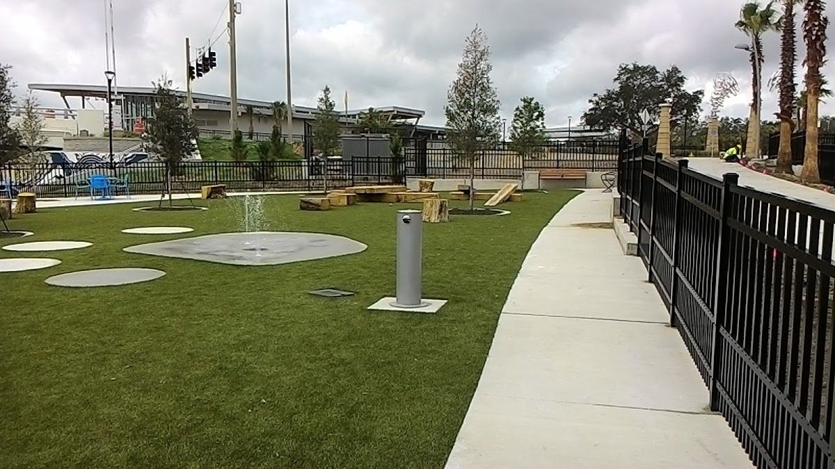 Riverfront Park Tennis Courts